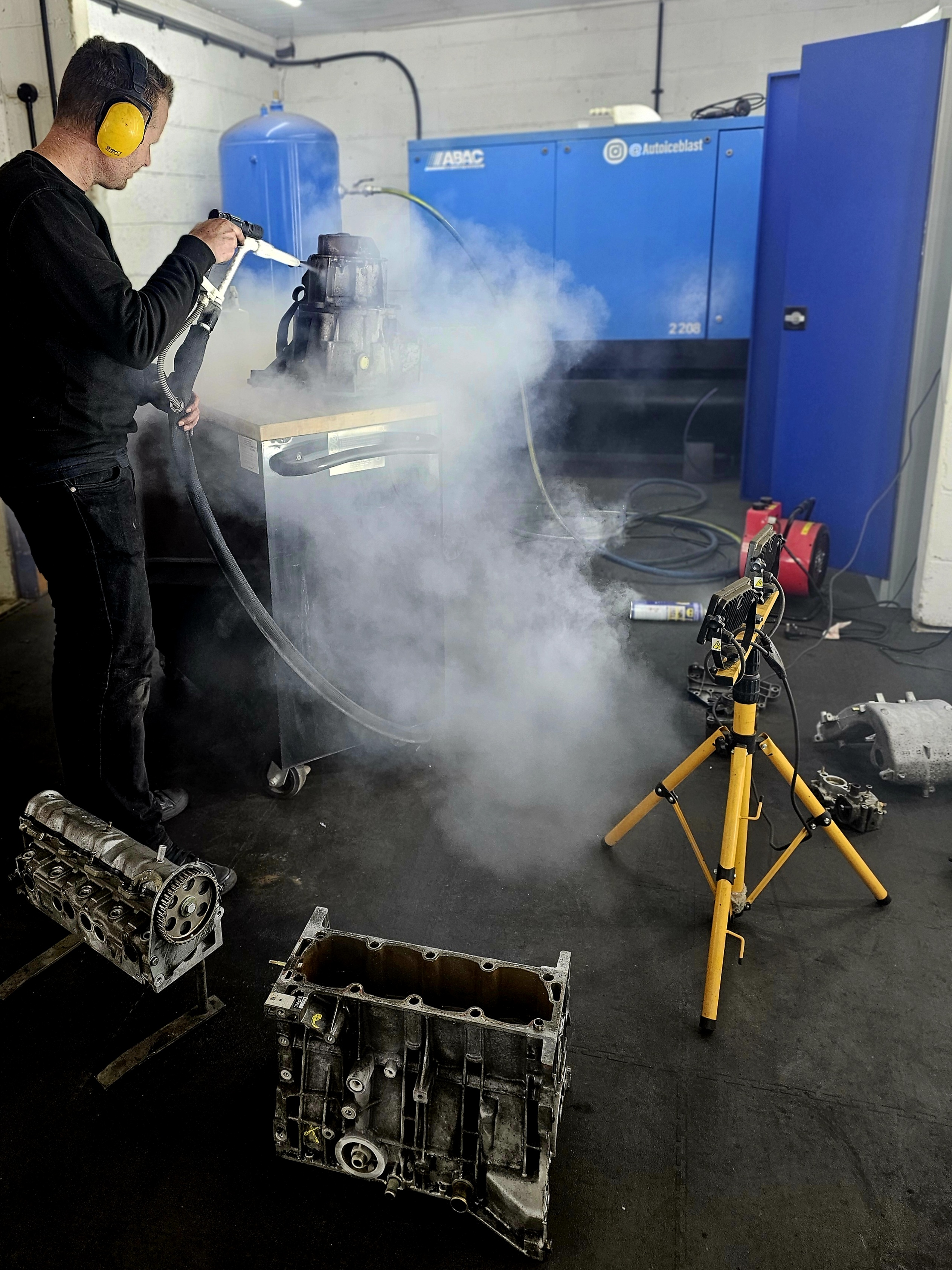Engine component cleaning and refinishing process