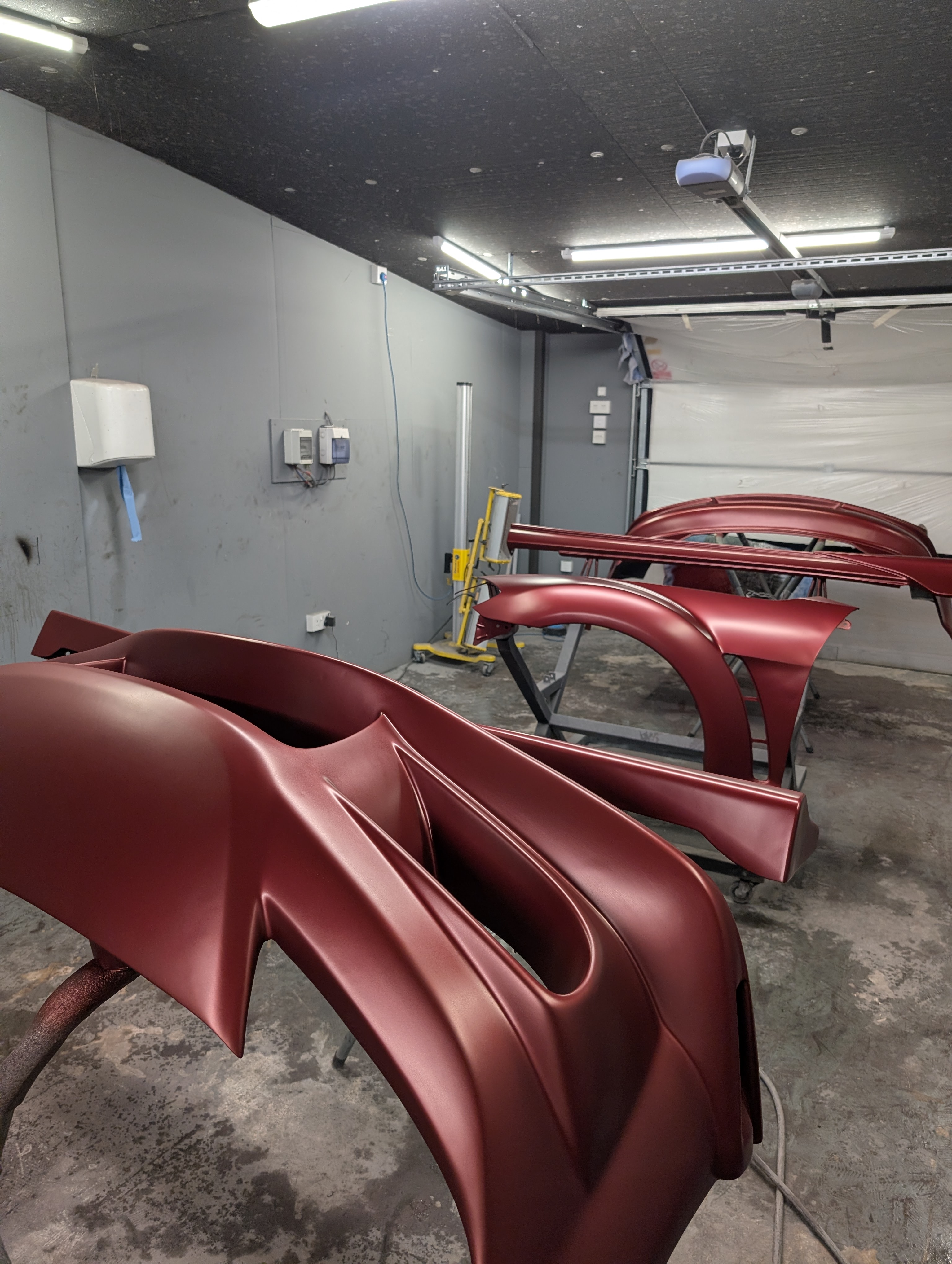 Automotive paintwork restoration and finish detail